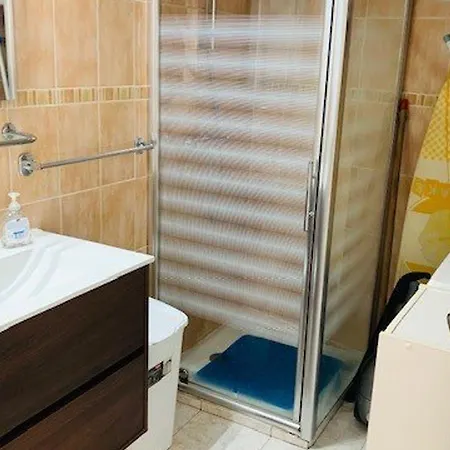 F2 En Centre-ville Avec Parking, Balcon Et Equipements Modernes - Fr-1-703-162 Amélie-les-Bains-Palalda