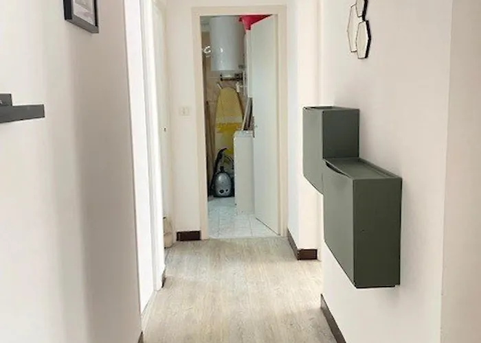 F2 En Centre-ville Avec Parking, Balcon Et Equipements Modernes - Fr-1-703-162 Appartement *