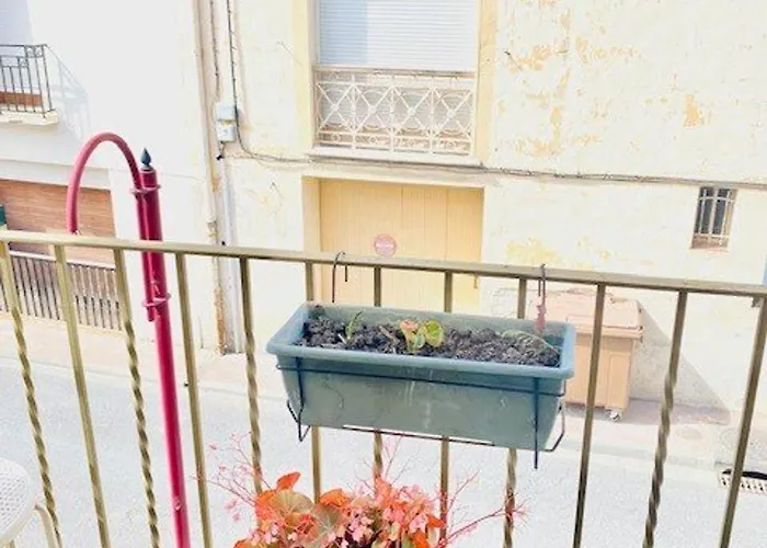 F2 En Centre-ville Avec Parking, Balcon Et Equipements Modernes - Fr-1-703-162 Appartement Amélie-les-Bains-Palalda