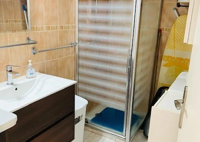F2 En Centre-ville Avec Parking, Balcon Et Equipements Modernes - Fr-1-703-162 Amélie-les-Bains-Palalda